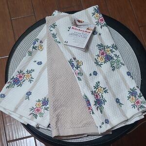 KitchenAid Floral  Kitchen Towels